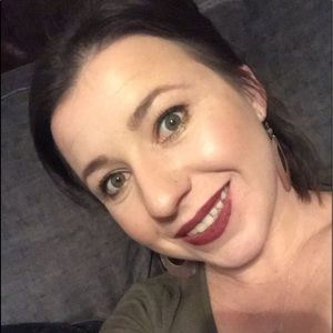 Meet your Posher, Holly